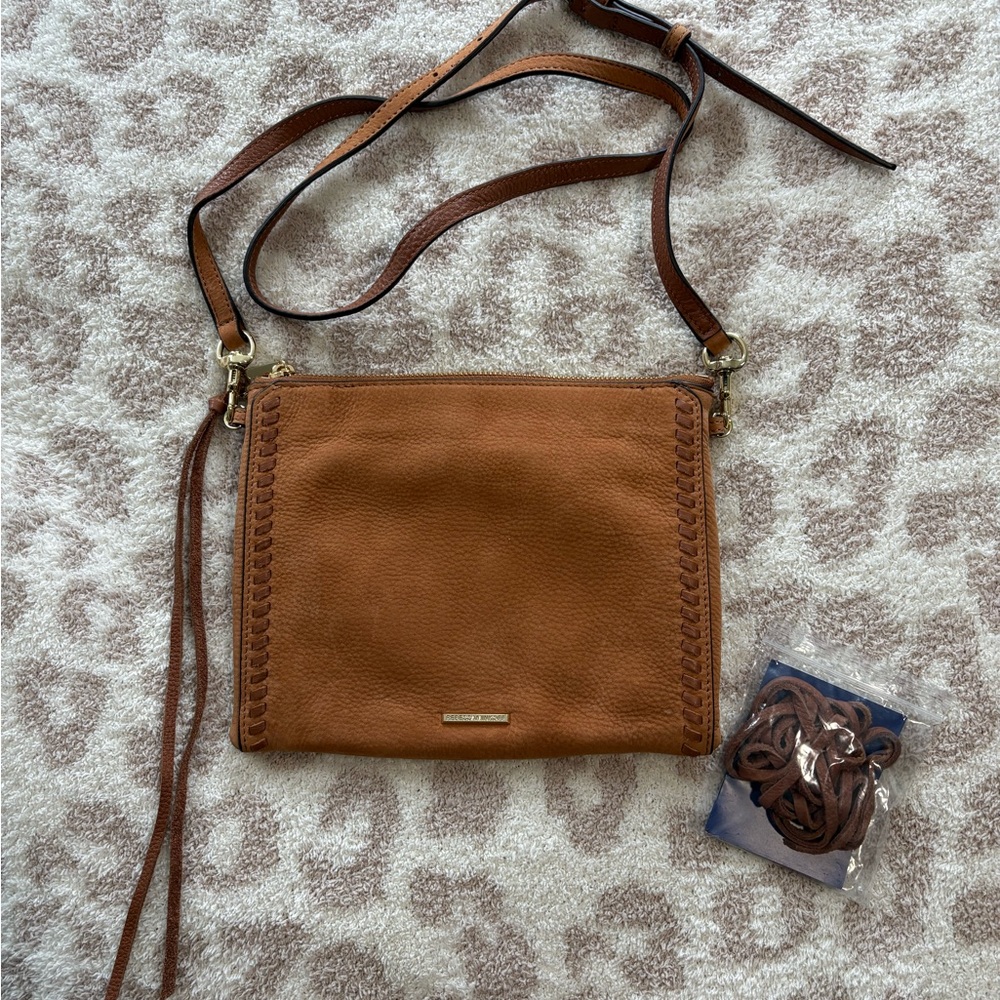 Elegant Tan Leather Crossbody Bag